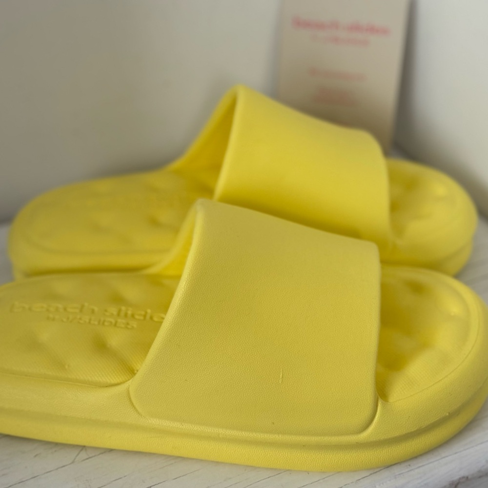NIB J Slides Yellow Eva Serene Beach Slides- Pool Slides Beach Shoes - SZ 7M
